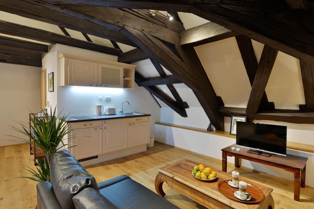 Old Town Boutique Apartments Прага Стая снимка